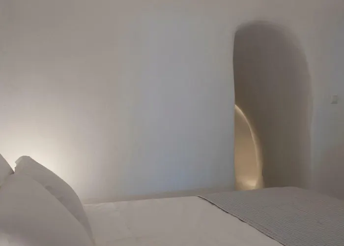 Olyra Traditional Cave Pyrgos Kallistis