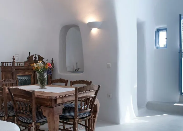 Olyra Traditional Cave *