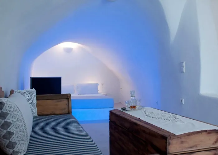 Olyra Traditional Cave Pyrgos Kallistis