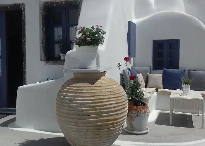 Olyra Traditional Cave * Pyrgos Kallistis