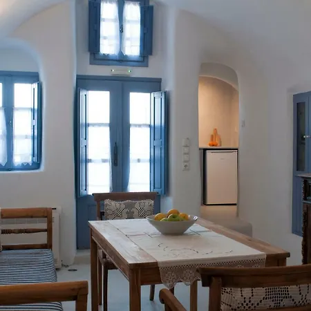 Olyra Traditional Cave Feriehus Pýrgos