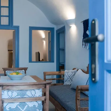 Olyra Traditional Cave * Pýrgos