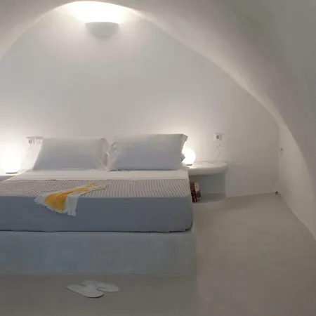 Feriehus Olyra Traditional Cave *